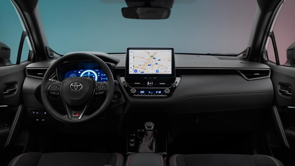 Ανανεωμένη και με έκδοση GR Sport η Toyota Corolla Cross